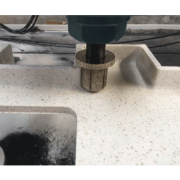 櫥柜臺面石材加工中心 諾美數(shù)控引領(lǐng)深圳CNC加工新浪潮